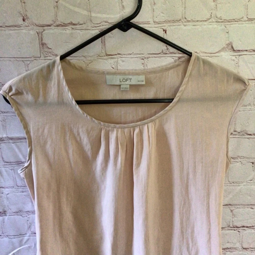 LOFT Sleeveless Sheer Blouse - Size XS Petite - Picture 2 of 7